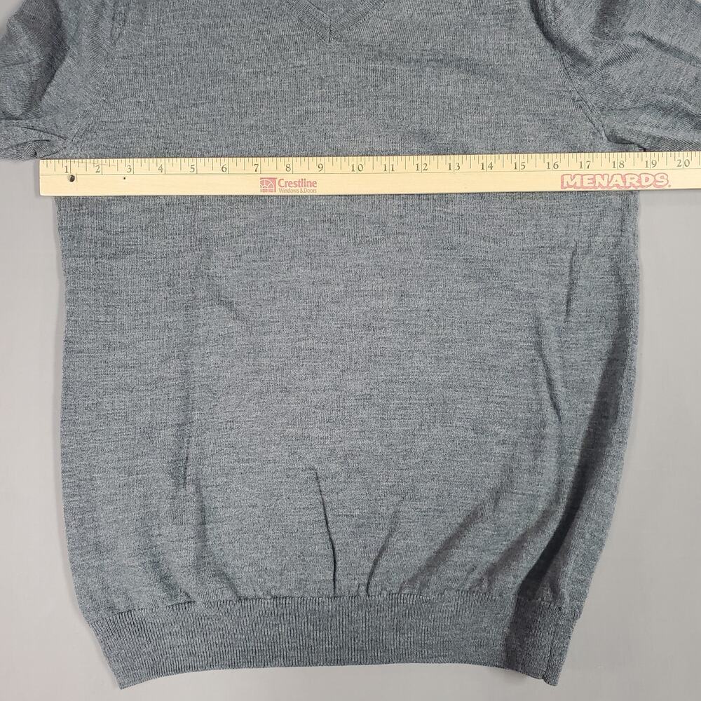 GAP 100% Extra Fine Merino Wool V-Neck Sweater Mens Size M - Picture 4 of 9